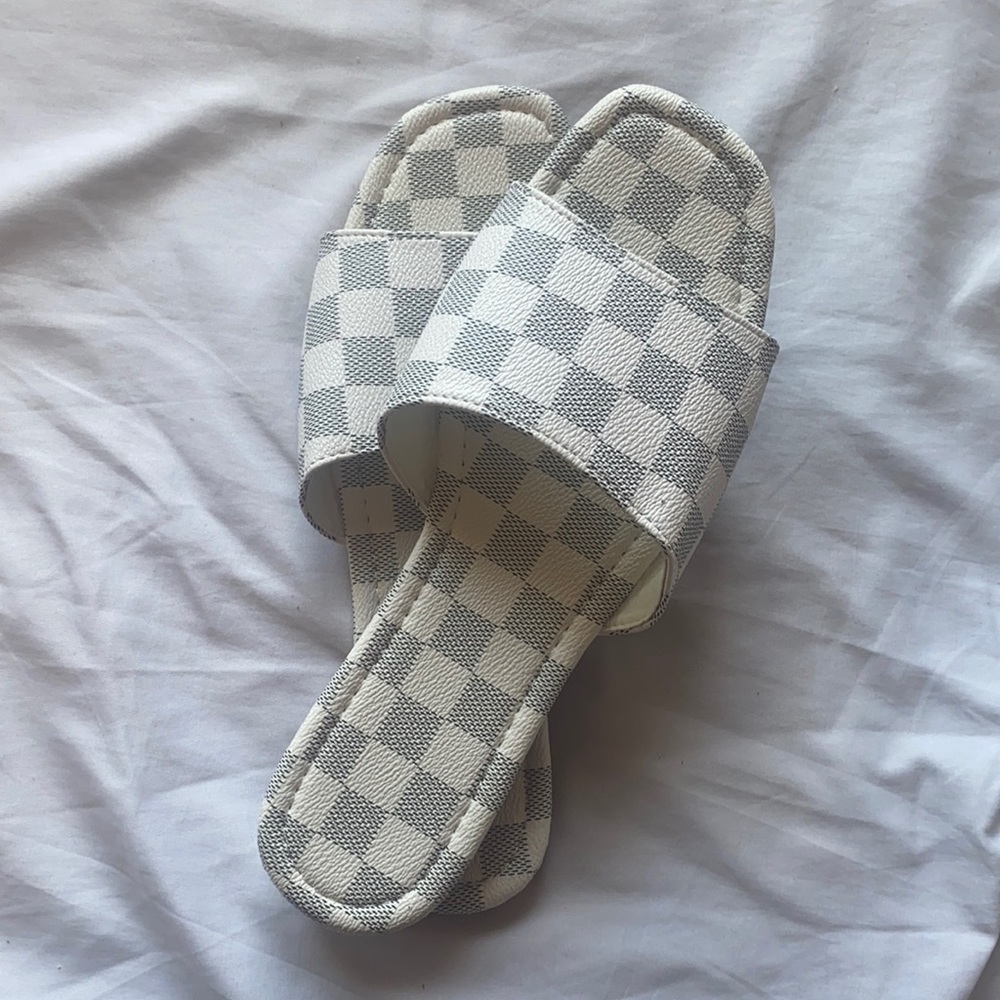 Strapless sandals (looks like the Louis Vuitton pattern)